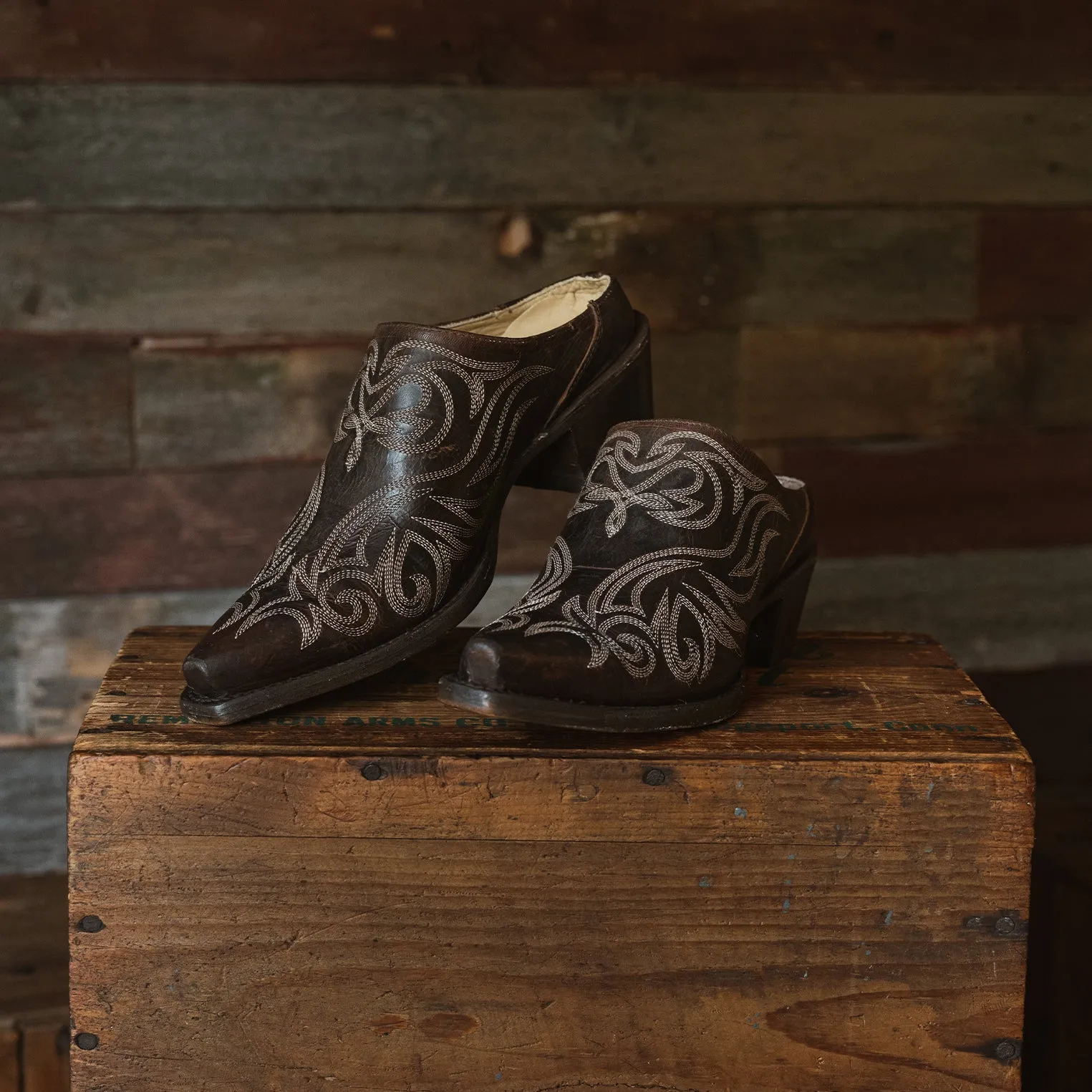 Adley Vintage Finished Leather Mules -STETSON