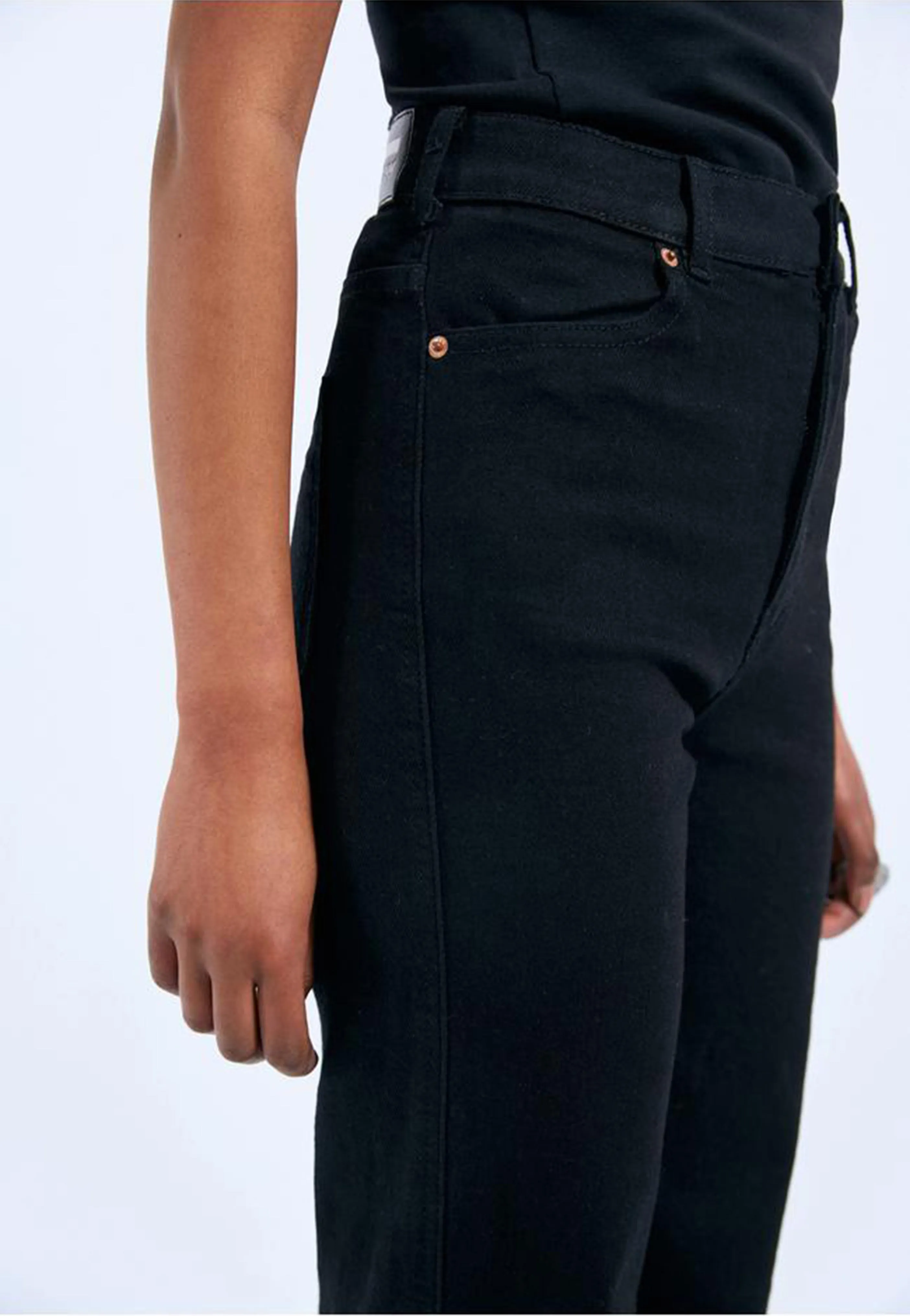 Dr. Denim - Moxy Straight Solid Black - Jeans