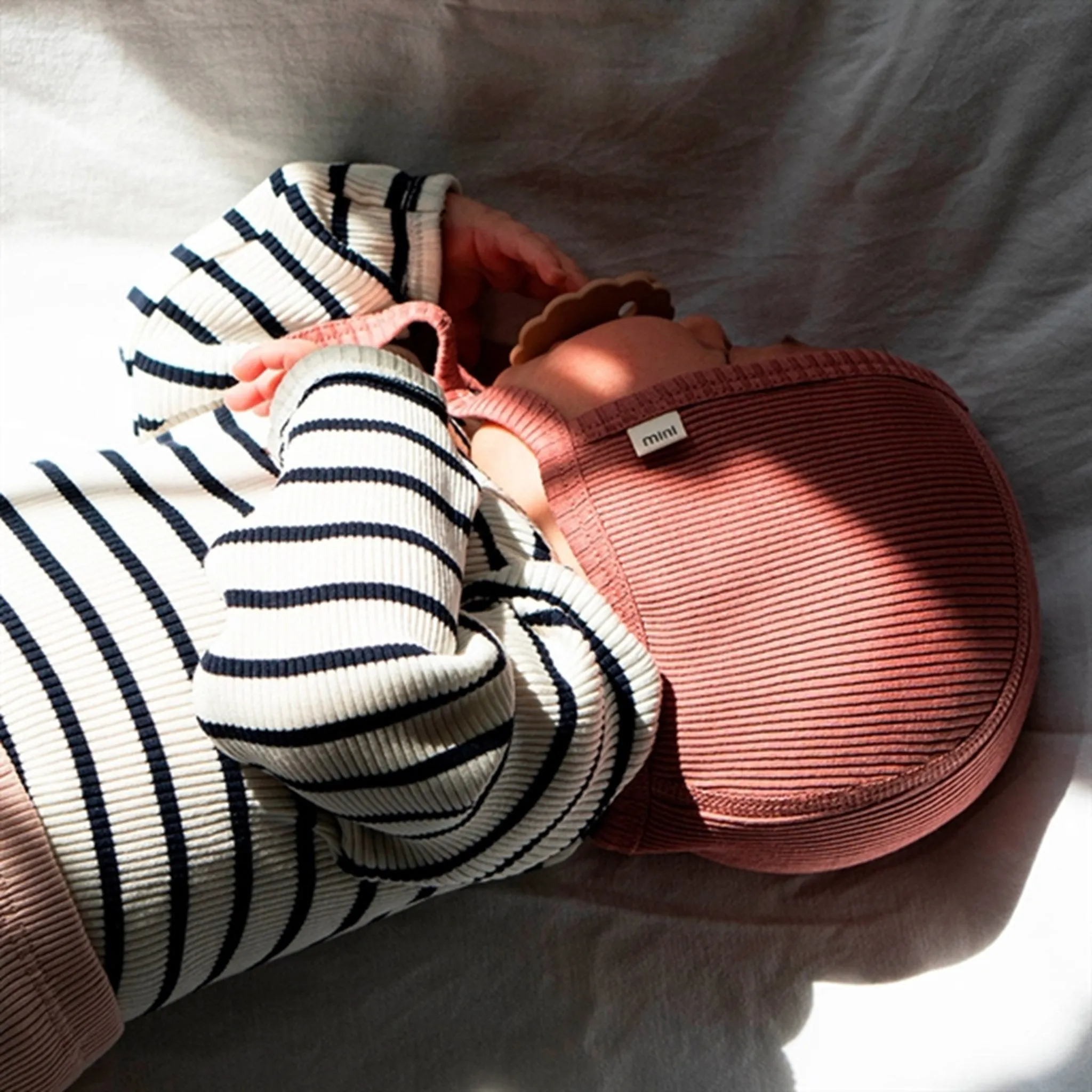 Minimalisma Bloom Helmet Antique Red
