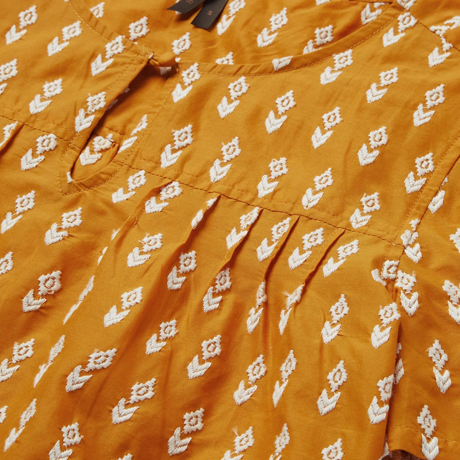Short-Sleeved Aztec Blouse -STETSON